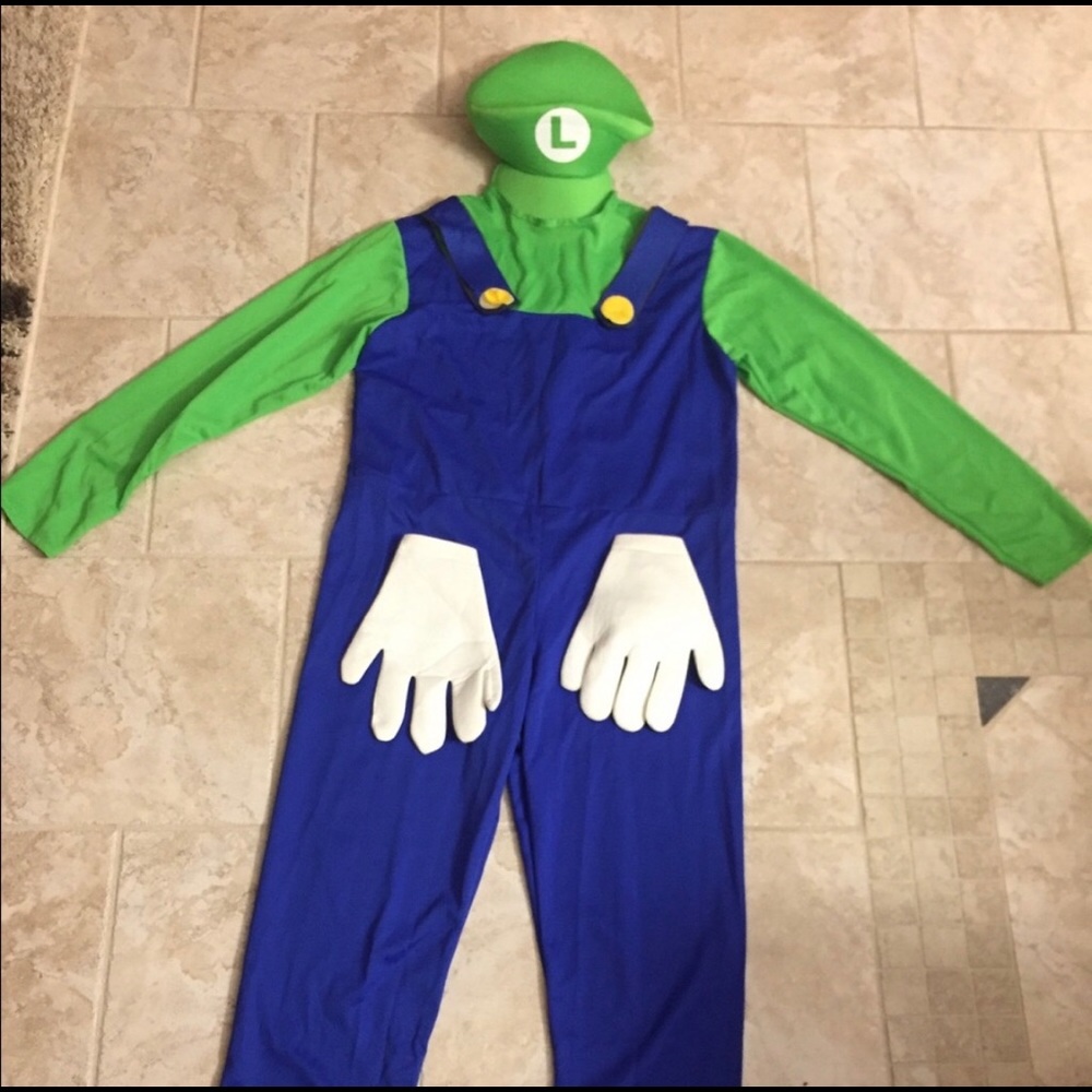 Luigi Costume